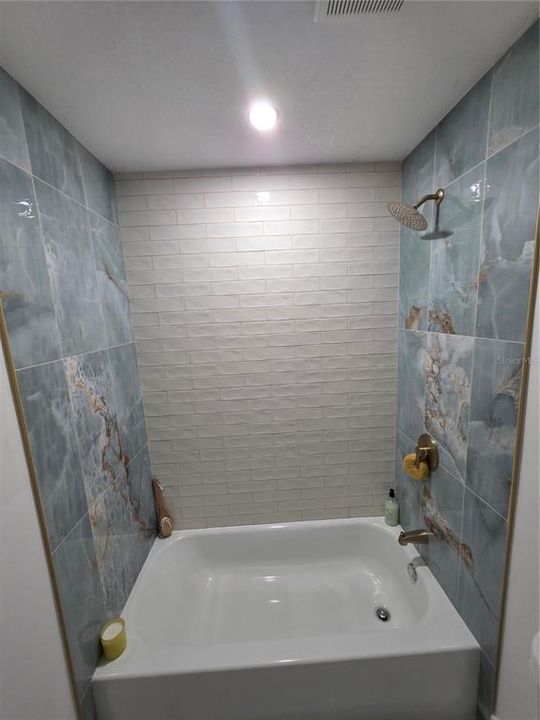 Active With Contract: $459,900 (4 beds, 2 baths, 1670 Square Feet)