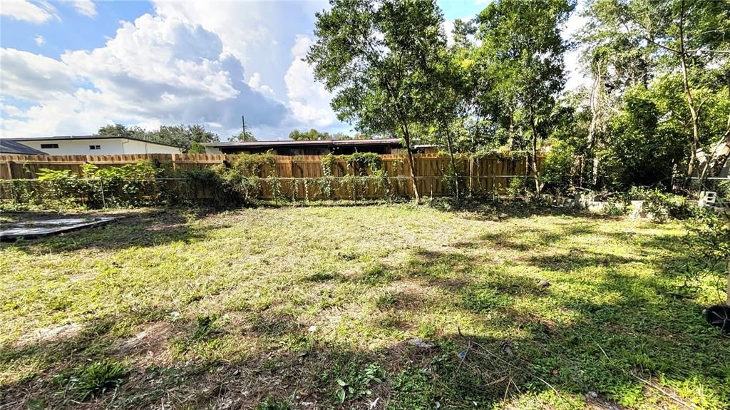 Active With Contract: $459,900 (4 beds, 2 baths, 1670 Square Feet)