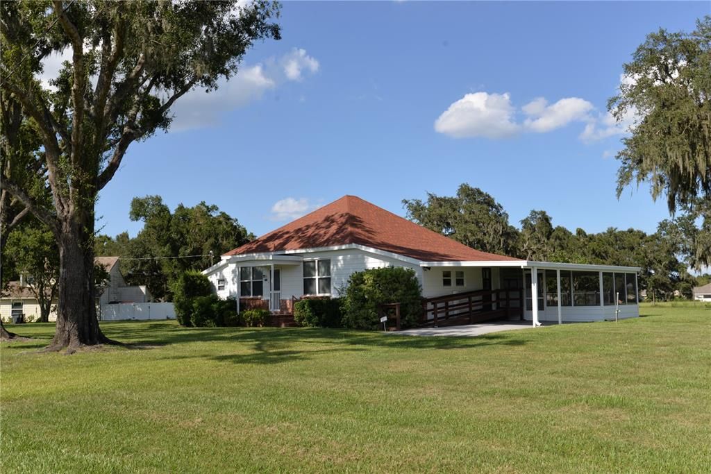 Recently Sold: $425,000 (3 beds, 1 baths, 1511 Square Feet)