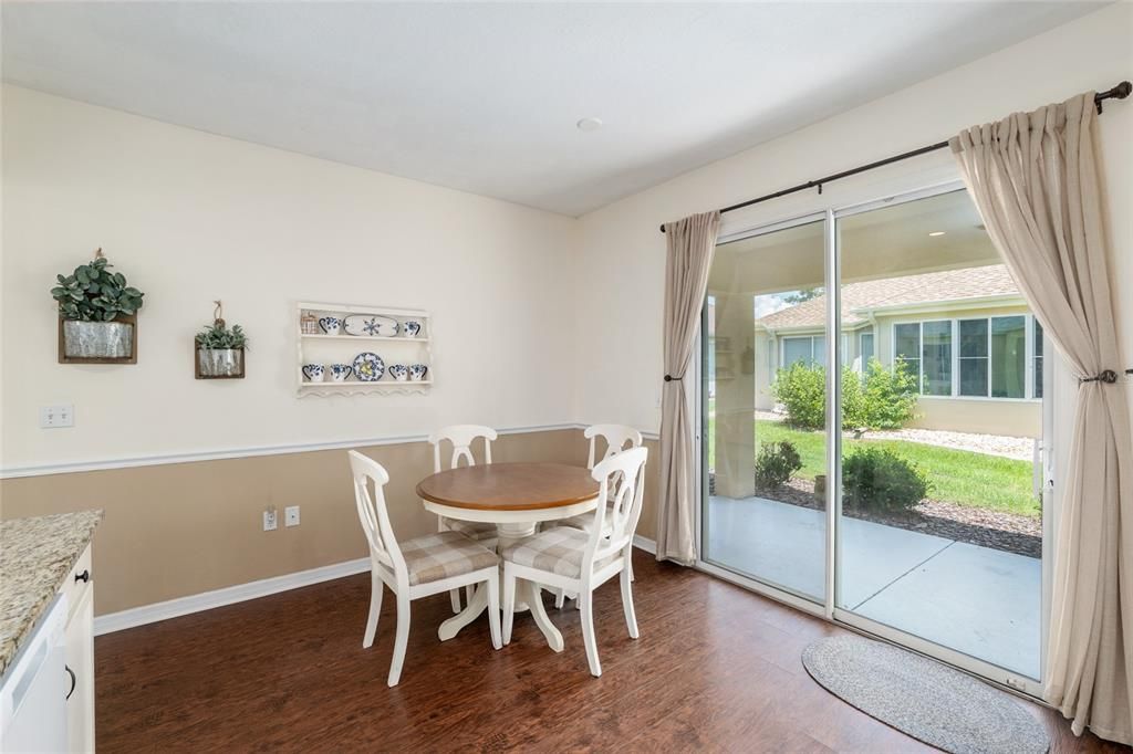 合同活跃: $223,900 (1 贝兹, 1 浴室, 1020 平方英尺)