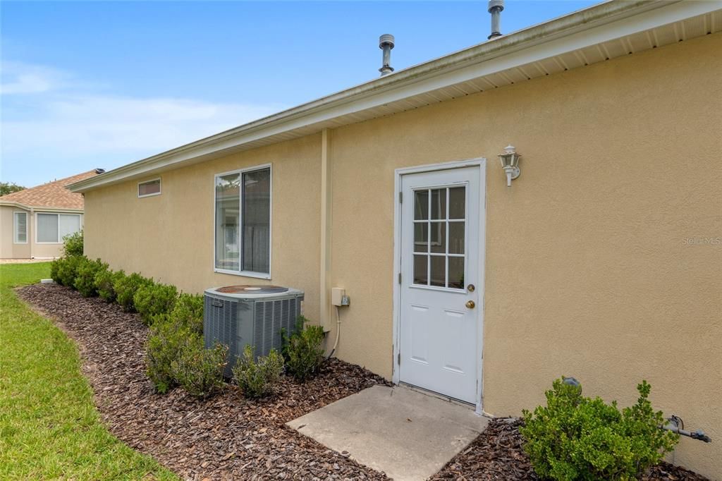 合同活跃: $223,900 (1 贝兹, 1 浴室, 1020 平方英尺)