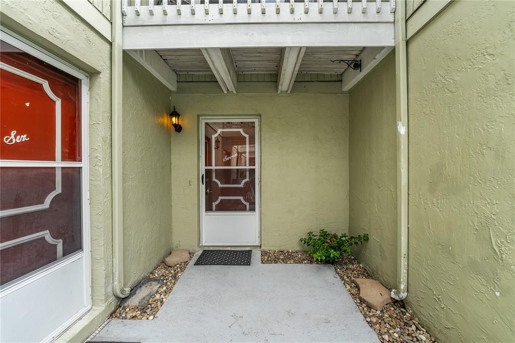 For Sale: $289,900 (2 beds, 1 baths, 1016 Square Feet)