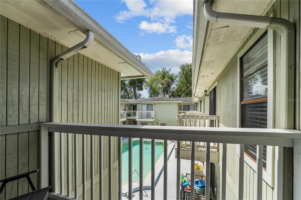 For Sale: $289,900 (2 beds, 1 baths, 1016 Square Feet)