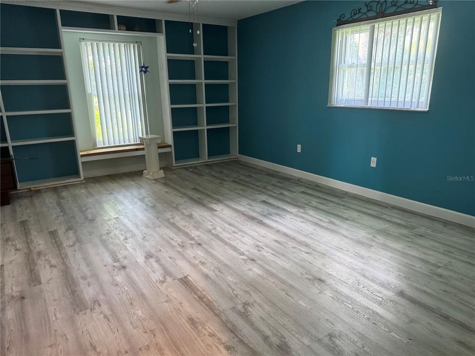 En Venta: $474,500 (3 camas, 3 baños, 2269 Pies cuadrados)