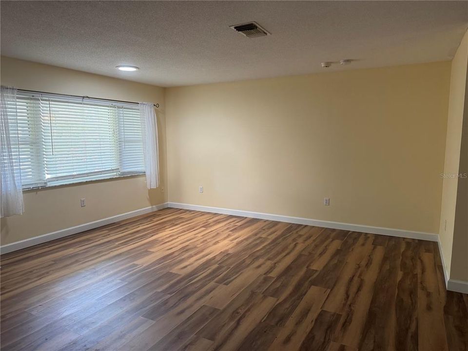 En Venta: $474,500 (3 camas, 3 baños, 2269 Pies cuadrados)