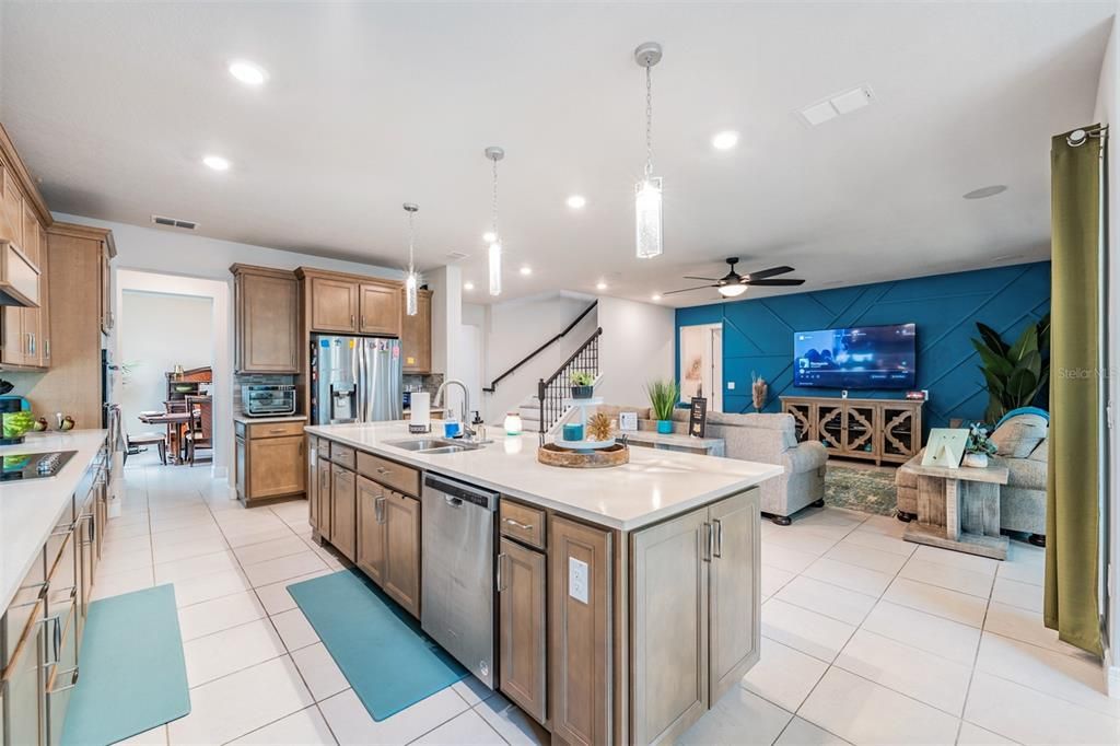 待售: $815,000 (5 贝兹, 4 浴室, 4553 平方英尺)