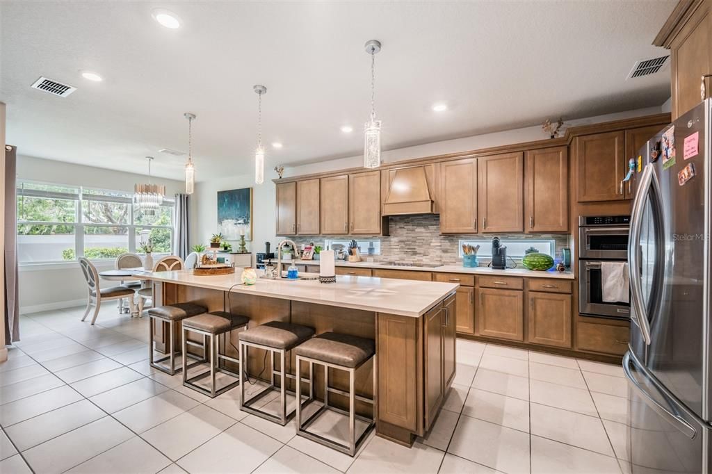 待售: $815,000 (5 贝兹, 4 浴室, 4553 平方英尺)