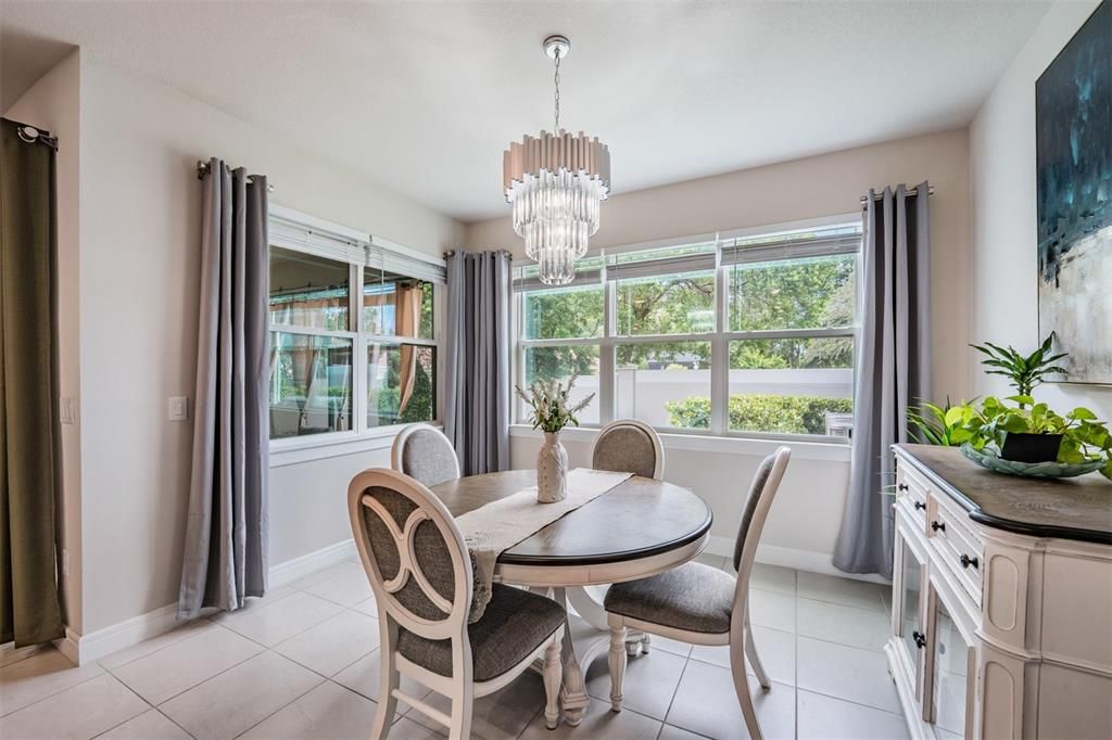 待售: $815,000 (5 贝兹, 4 浴室, 4553 平方英尺)