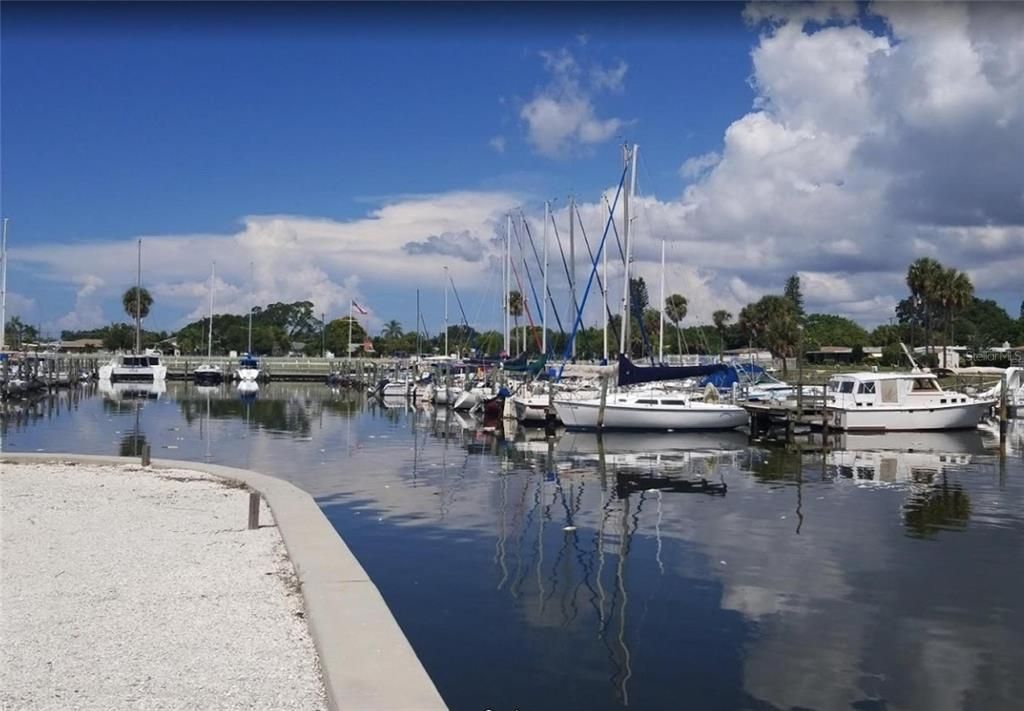 En Venta: $1,495,000 (5 camas, 3 baños, 2500 Pies cuadrados)