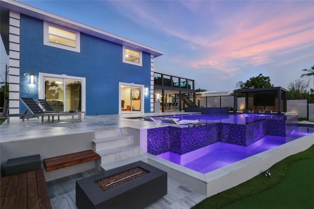 En Venta: $1,495,000 (5 camas, 3 baños, 2500 Pies cuadrados)