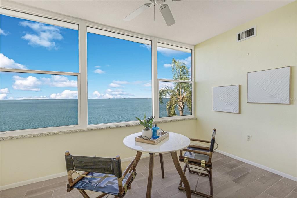 For Sale: $375,000 (2 beds, 2 baths, 1141 Square Feet)