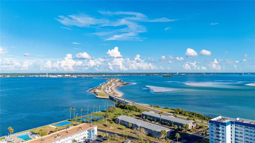 For Sale: $375,000 (2 beds, 2 baths, 1141 Square Feet)