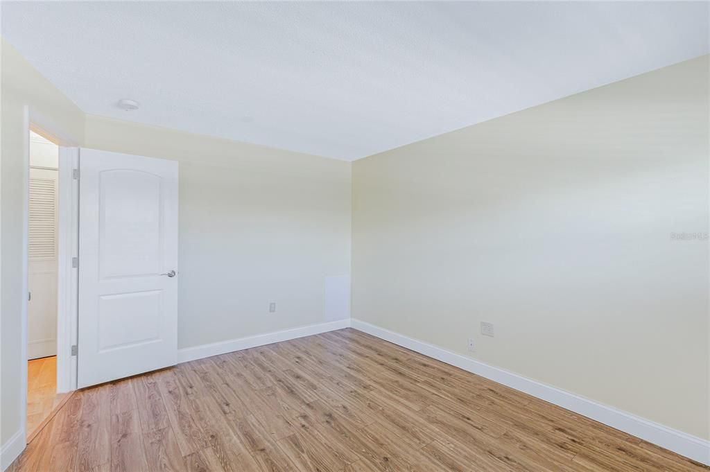 For Sale: $375,000 (2 beds, 2 baths, 1141 Square Feet)