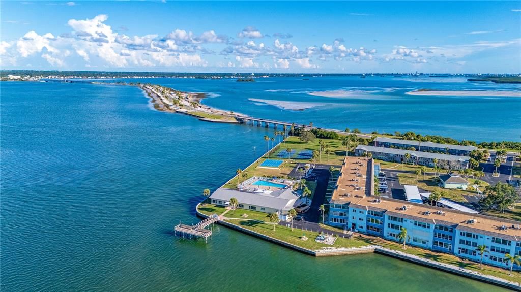 For Sale: $375,000 (2 beds, 2 baths, 1141 Square Feet)