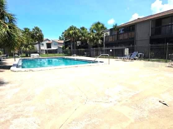 For Sale: $139,000 (2 beds, 2 baths, 1068 Square Feet)