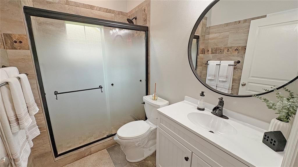 合同活跃: $430,000 (2 贝兹, 2 浴室, 1892 平方英尺)