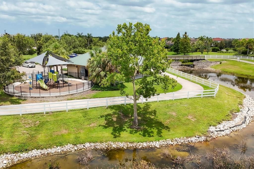 Active With Contract: $899,900 (6 beds, 4 baths, 3832 Square Feet)