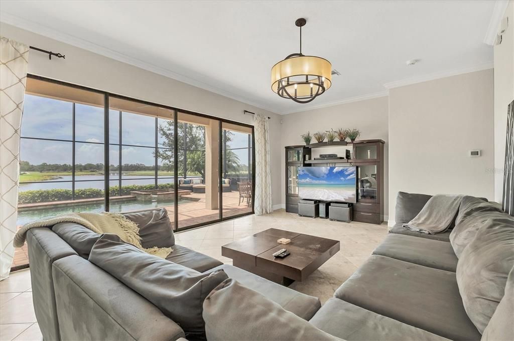 Active With Contract: $899,900 (6 beds, 4 baths, 3832 Square Feet)