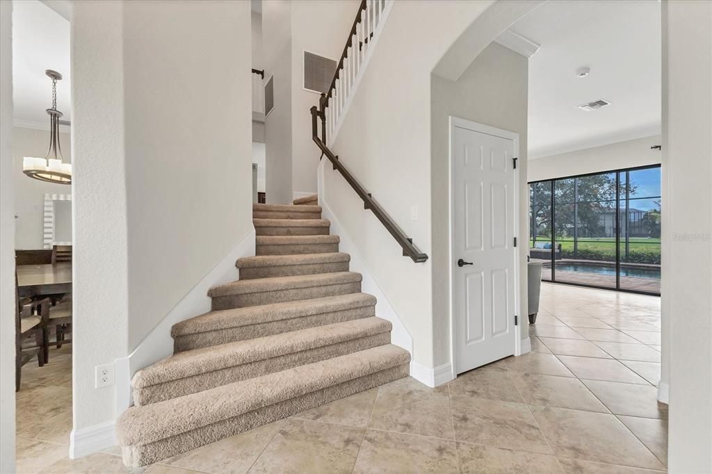 Active With Contract: $899,900 (6 beds, 4 baths, 3832 Square Feet)