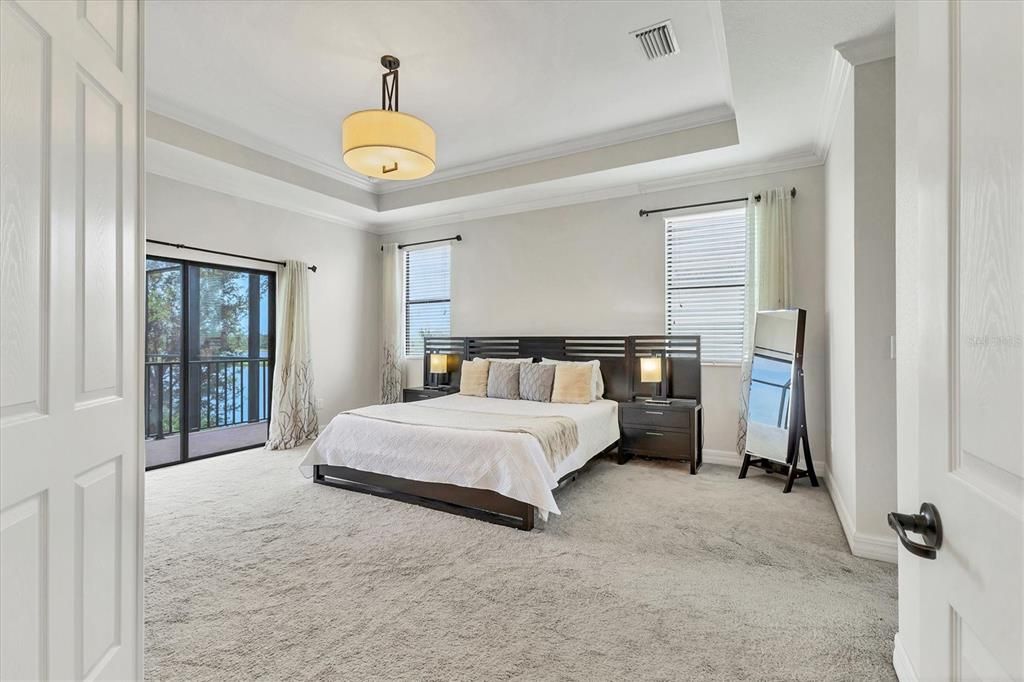 Active With Contract: $899,900 (6 beds, 4 baths, 3832 Square Feet)