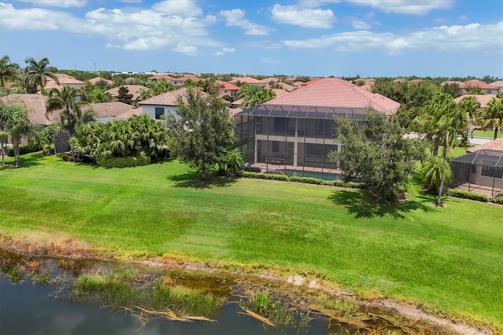 Active With Contract: $899,900 (6 beds, 4 baths, 3832 Square Feet)