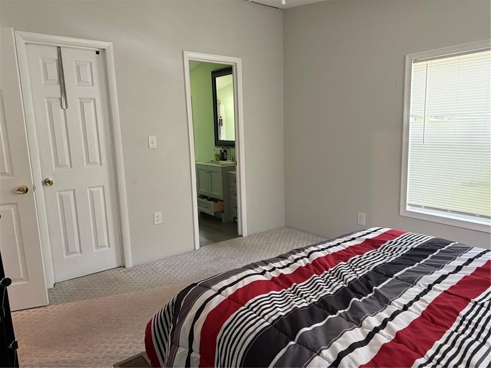 На продажу: $180,000 (3 спален, 2 ванн, 1080 Квадратных фут)