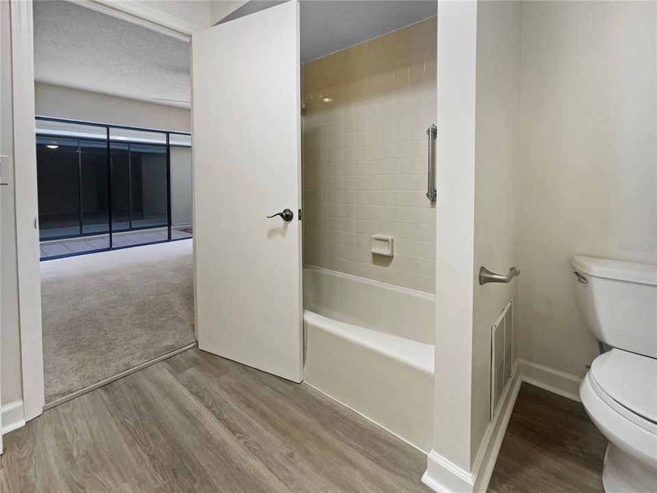 Active With Contract: $253,000 (2 beds, 2 baths, 1505 Square Feet)