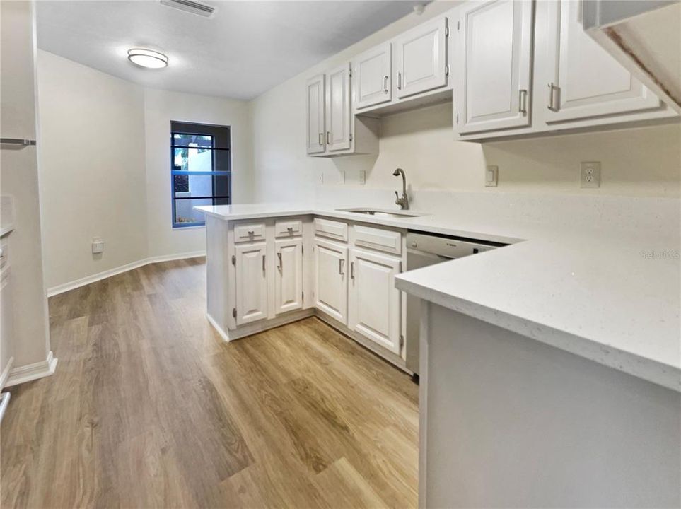 Active With Contract: $253,000 (2 beds, 2 baths, 1505 Square Feet)