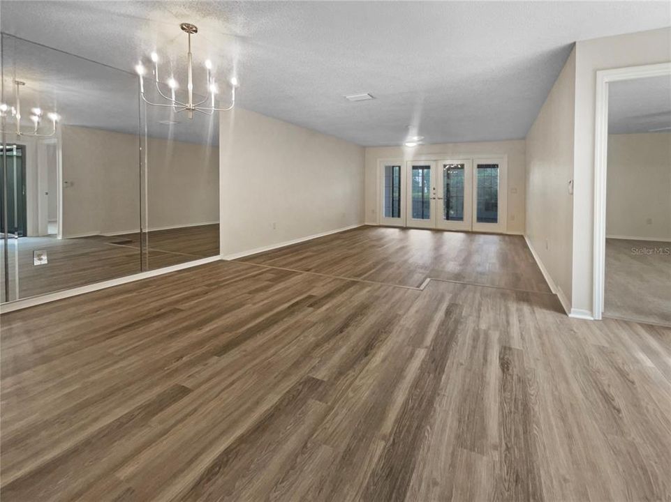 Active With Contract: $253,000 (2 beds, 2 baths, 1505 Square Feet)