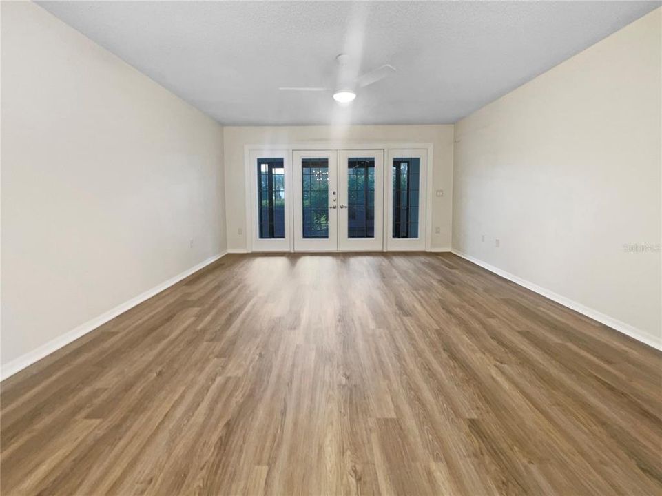 Active With Contract: $253,000 (2 beds, 2 baths, 1505 Square Feet)