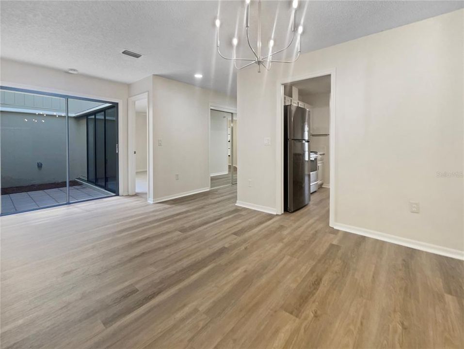 Active With Contract: $253,000 (2 beds, 2 baths, 1505 Square Feet)