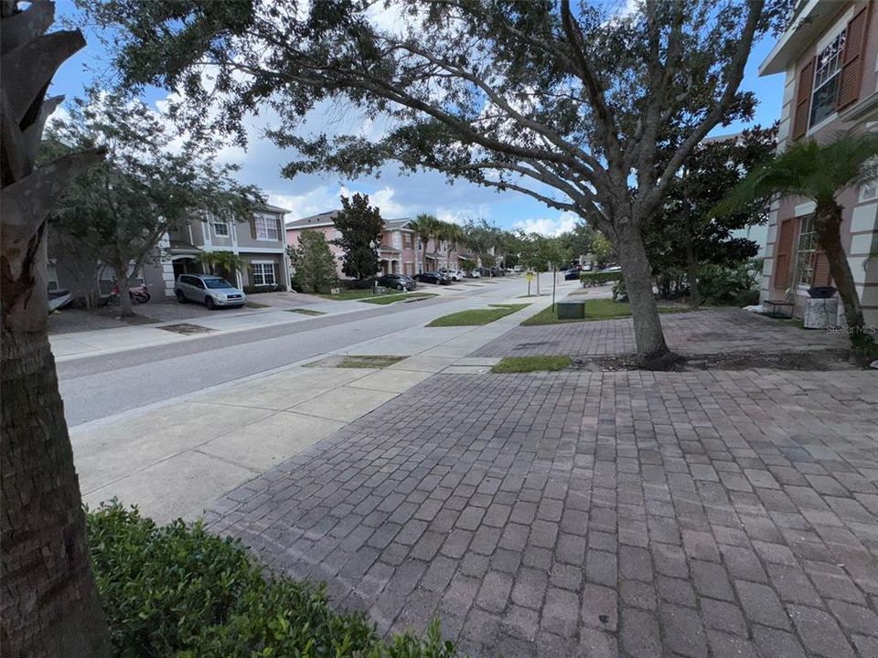 Active With Contract: $227,000 (4 beds, 2 baths, 1400 Square Feet)