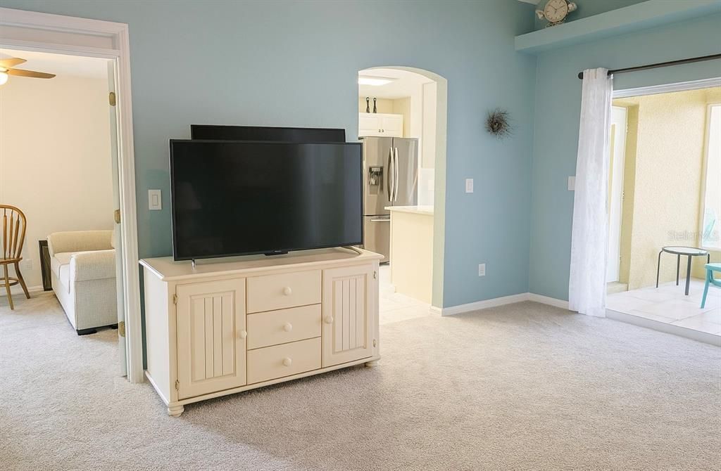 Под контрактом: $2,200 (2 спален, 2 ванн, 1382 Квадратных фут)