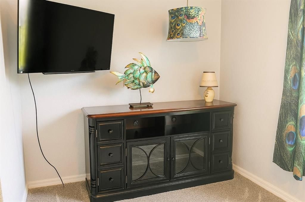 Под контрактом: $2,200 (2 спален, 2 ванн, 1382 Квадратных фут)