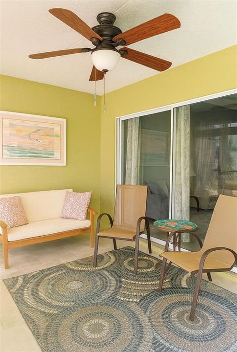 Под контрактом: $2,200 (2 спален, 2 ванн, 1382 Квадратных фут)