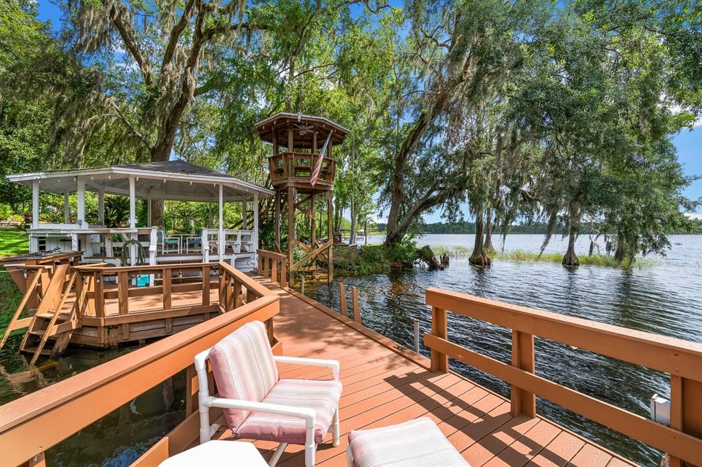 For Sale: $875,000 (3 beds, 2 baths, 3863 Square Feet)