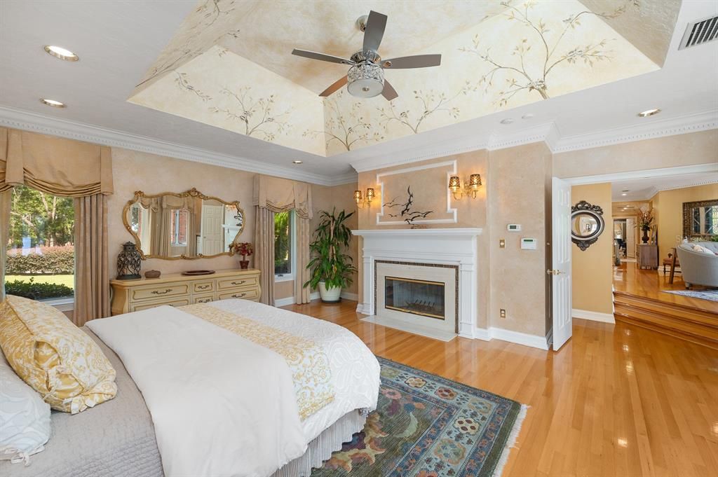 For Sale: $875,000 (3 beds, 2 baths, 3863 Square Feet)