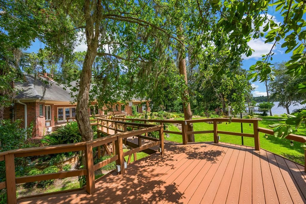 For Sale: $875,000 (3 beds, 2 baths, 3863 Square Feet)