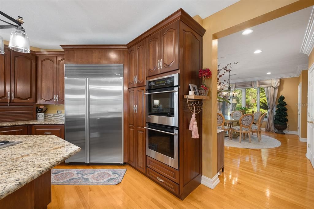 For Sale: $875,000 (3 beds, 2 baths, 3863 Square Feet)