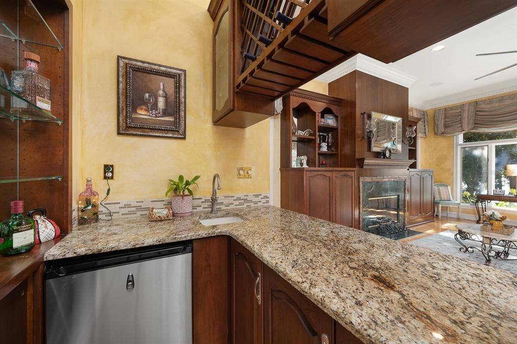 For Sale: $875,000 (3 beds, 2 baths, 3863 Square Feet)