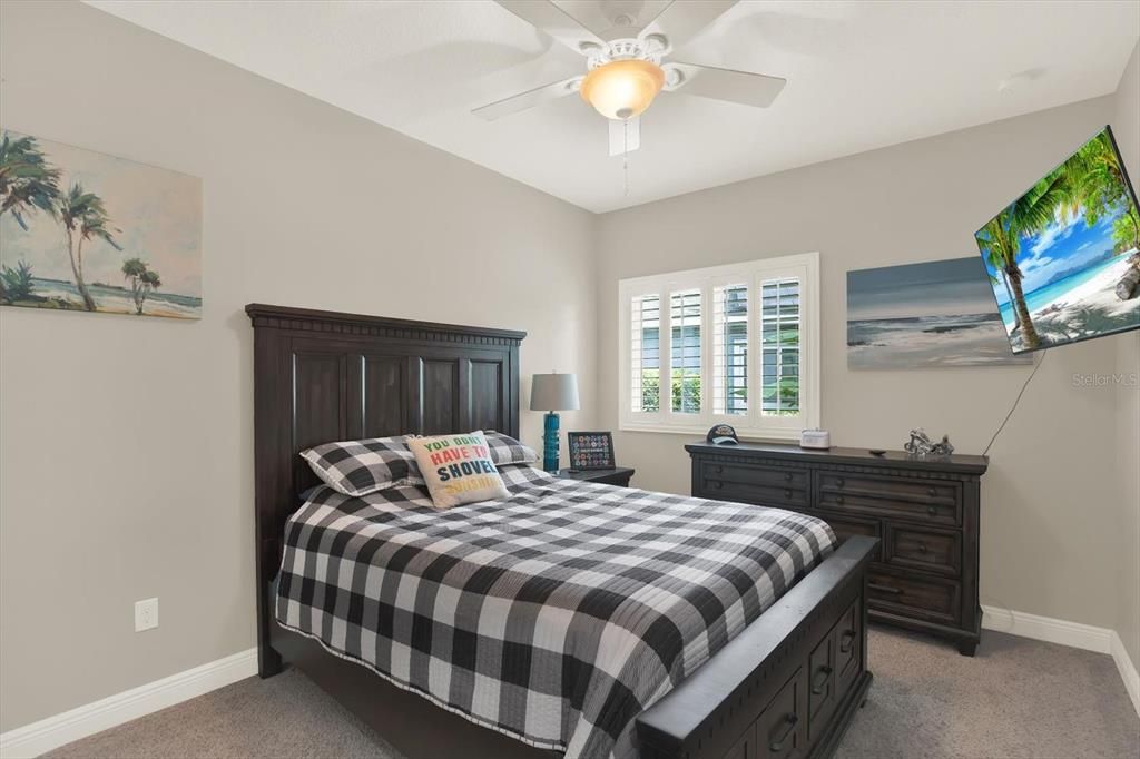 For Sale: $555,000 (4 beds, 3 baths, 2921 Square Feet)