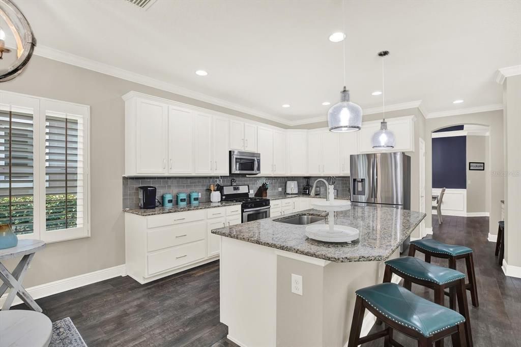 For Sale: $555,000 (4 beds, 3 baths, 2921 Square Feet)