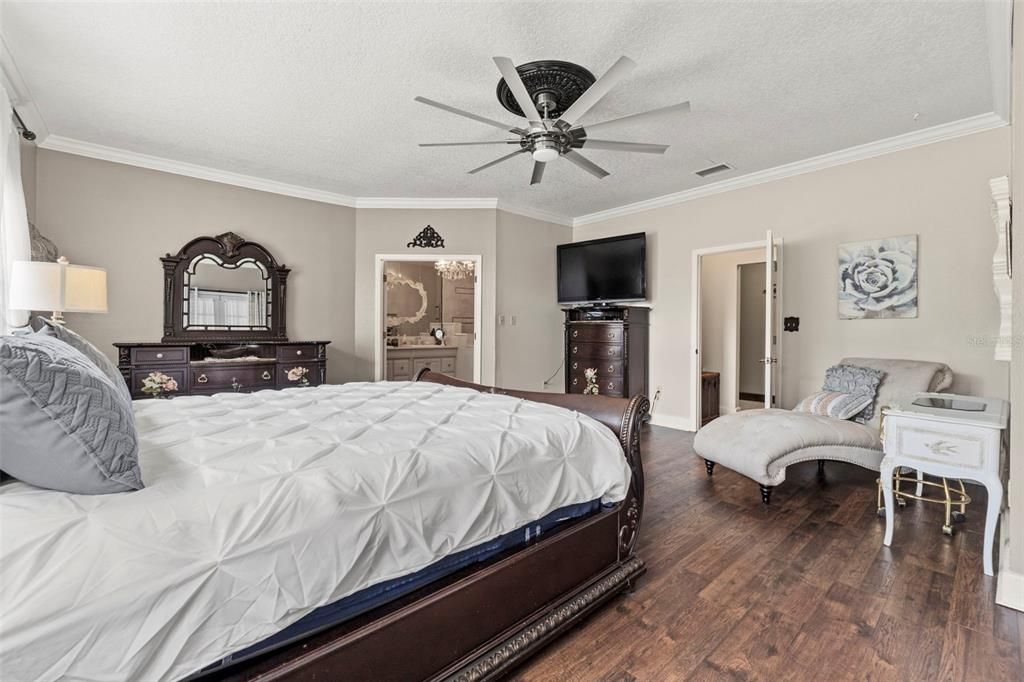 For Sale: $1,425,000 (4 beds, 4 baths, 4328 Square Feet)