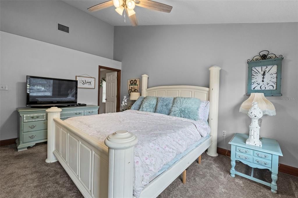 For Sale: $1,425,000 (4 beds, 4 baths, 4328 Square Feet)