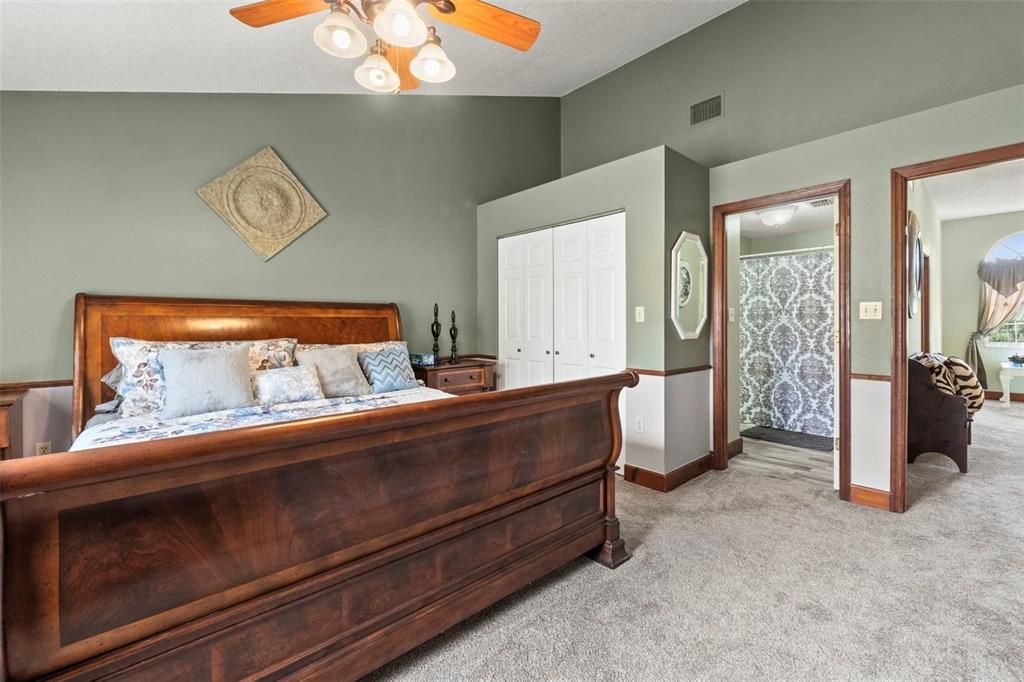 For Sale: $1,425,000 (4 beds, 4 baths, 4328 Square Feet)