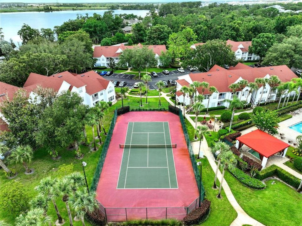 Под контрактом: $218,000 (2 спален, 2 ванн, 971 Квадратных фут)