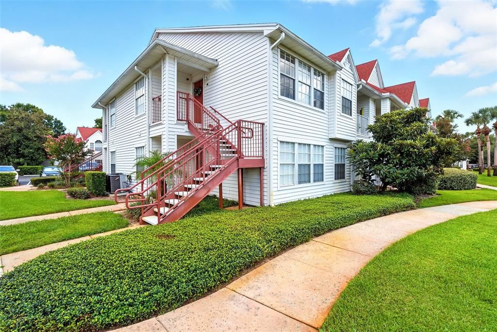 Под контрактом: $218,000 (2 спален, 2 ванн, 971 Квадратных фут)