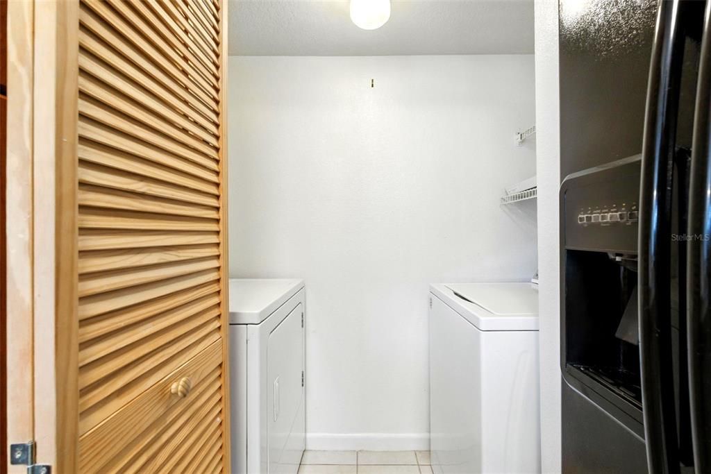 Под контрактом: $218,000 (2 спален, 2 ванн, 971 Квадратных фут)