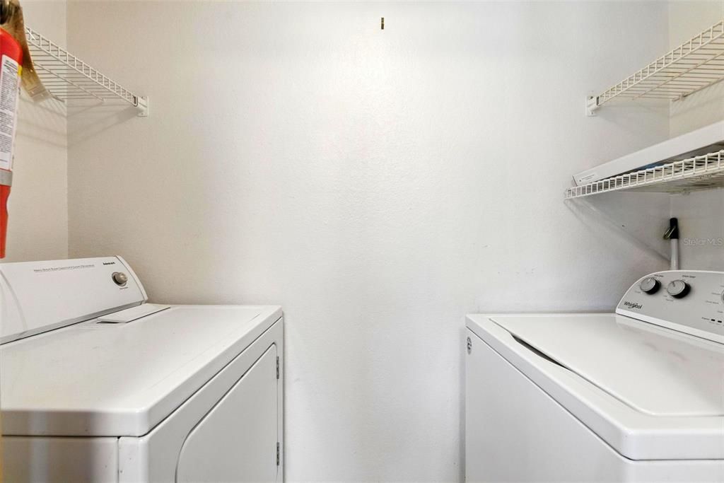 Под контрактом: $218,000 (2 спален, 2 ванн, 971 Квадратных фут)