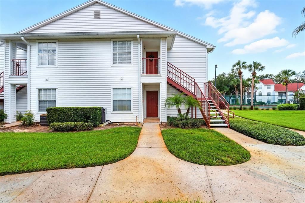 Под контрактом: $218,000 (2 спален, 2 ванн, 971 Квадратных фут)